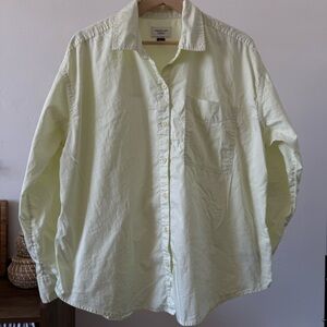 American Eagle Light Yellow Button-Up Shirt Size Medium